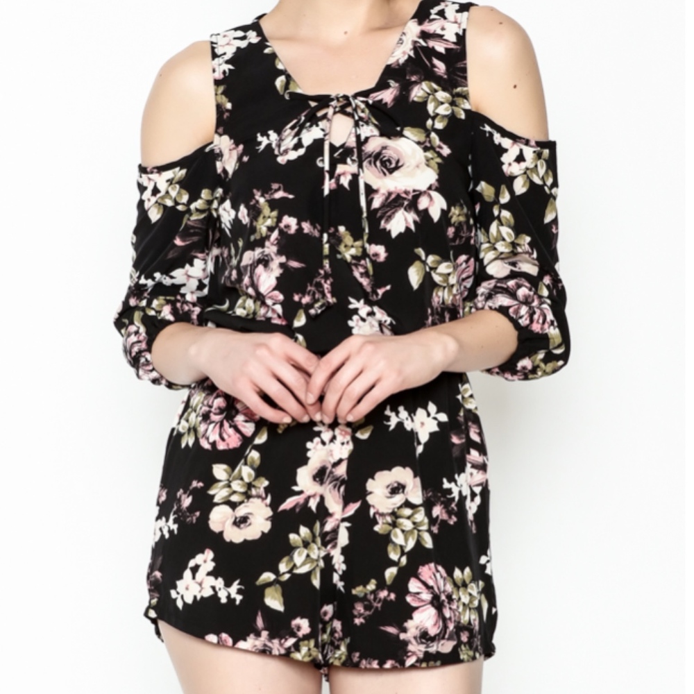 LOVE TREE Cold Shoulder Floral Romper